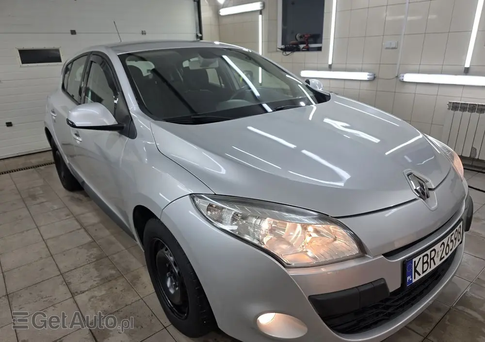 RENAULT Megane 1.6 16V 110 Dynamique