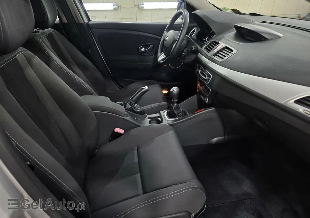 RENAULT Megane 1.6 16V 110 Dynamique