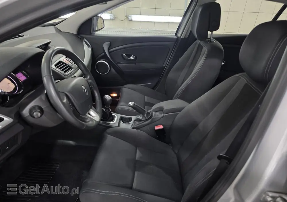 RENAULT Megane 1.6 16V 110 Dynamique