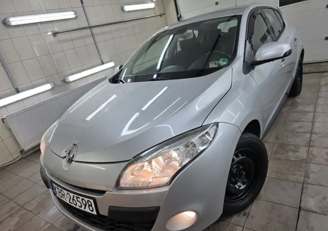 RENAULT Megane 1.6 16V 110 Dynamique