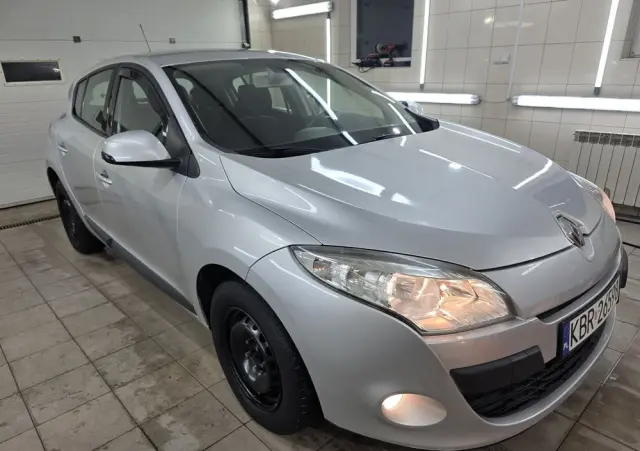 RENAULT Megane 1.6 16V 110 Dynamique