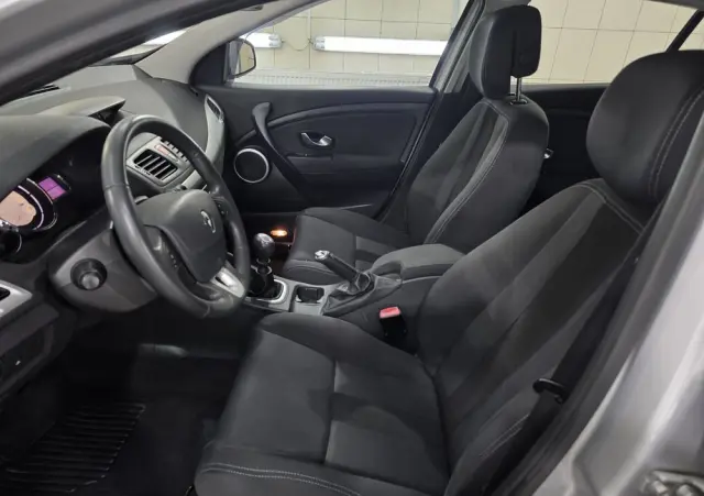 RENAULT Megane 1.6 16V 110 Dynamique