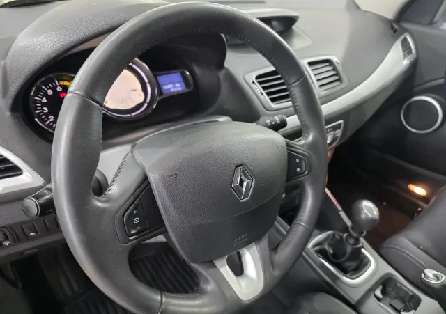 RENAULT Megane 1.6 16V 110 Dynamique