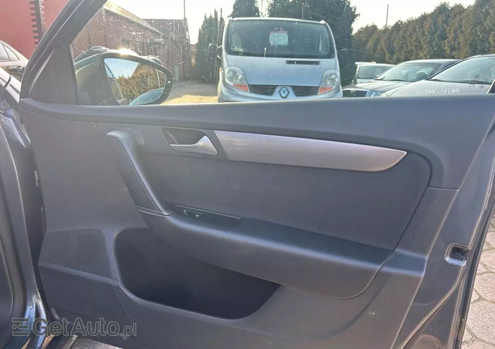 VOLKSWAGEN Passat 1.6 TDI Comfortline