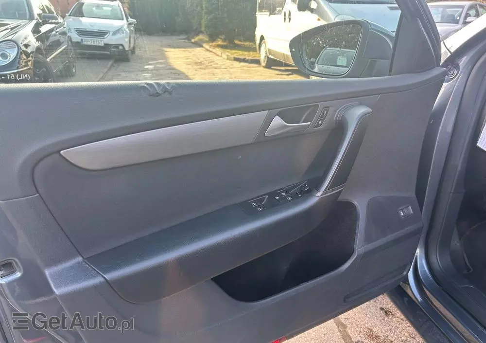VOLKSWAGEN Passat 1.6 TDI Comfortline