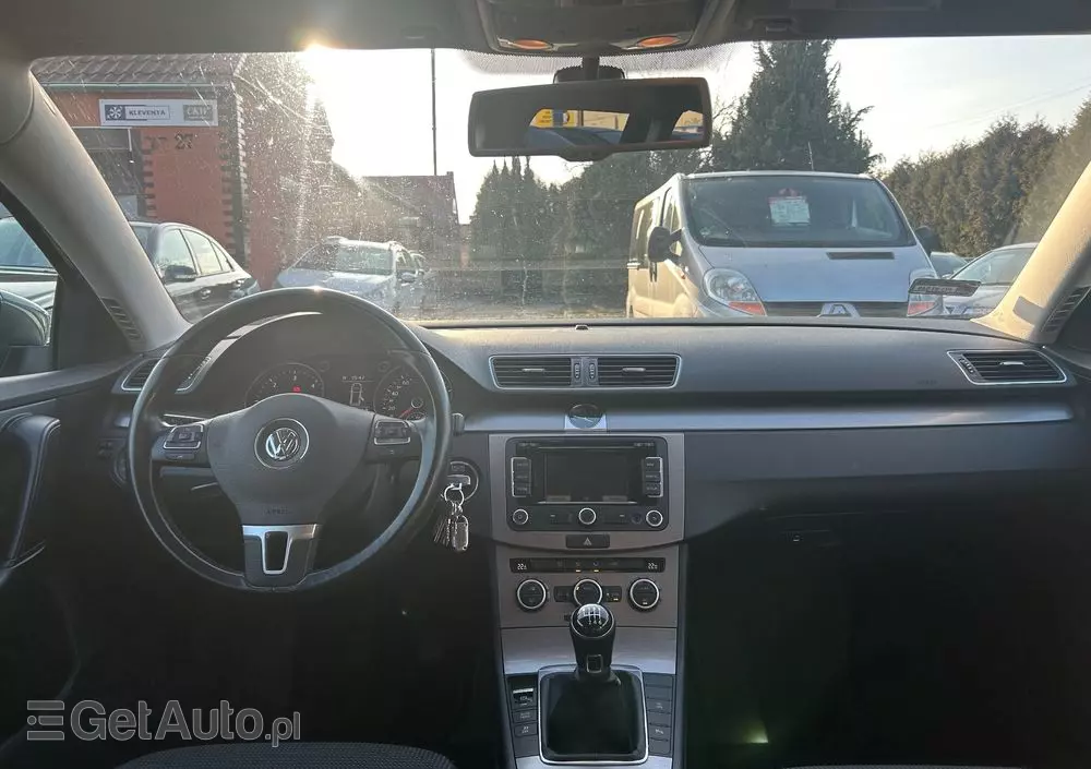 VOLKSWAGEN Passat 1.6 TDI Comfortline