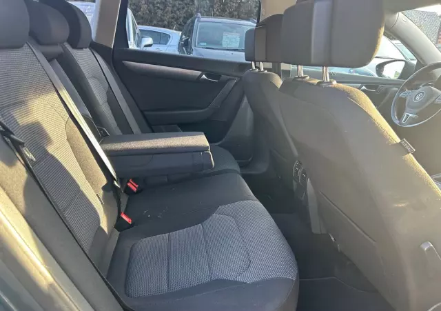 VOLKSWAGEN Passat 1.6 TDI Comfortline