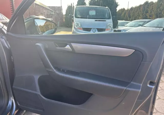 VOLKSWAGEN Passat 1.6 TDI Comfortline