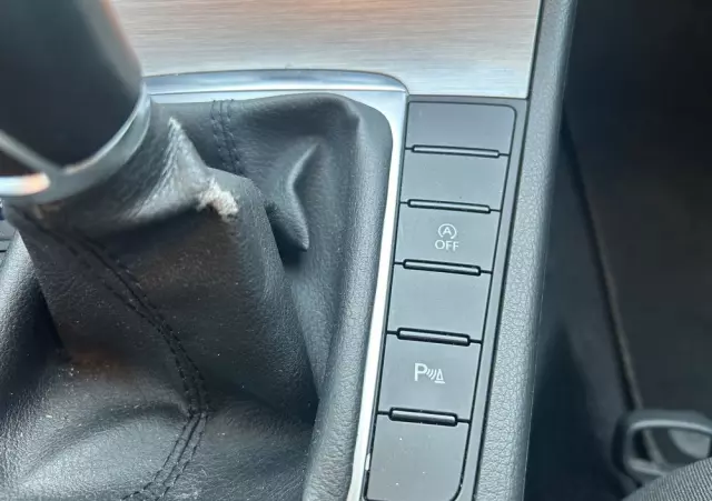 VOLKSWAGEN Passat 1.6 TDI Comfortline