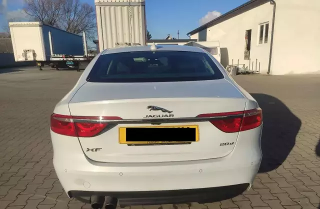 JAGUAR XF 