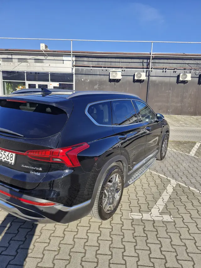 HYUNDAI Santa Fe Platinum 4WD