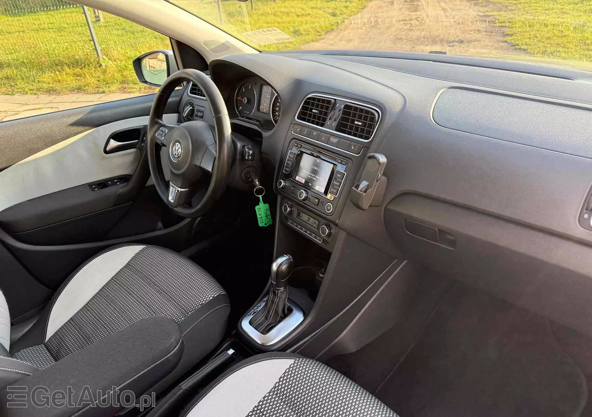 VOLKSWAGEN Polo Cross 