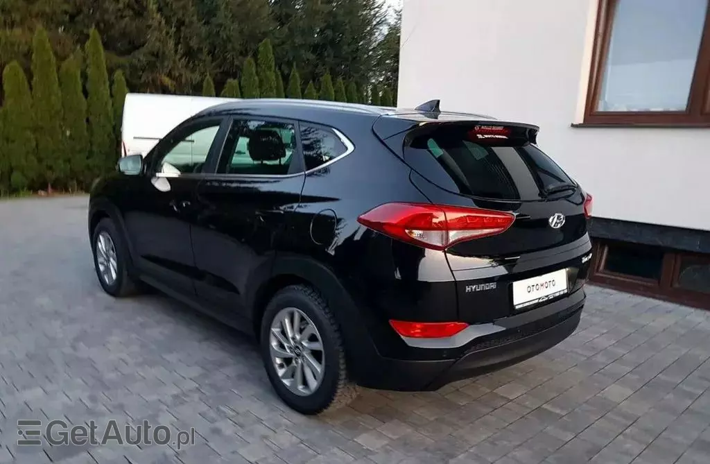 HYUNDAI Tucson 