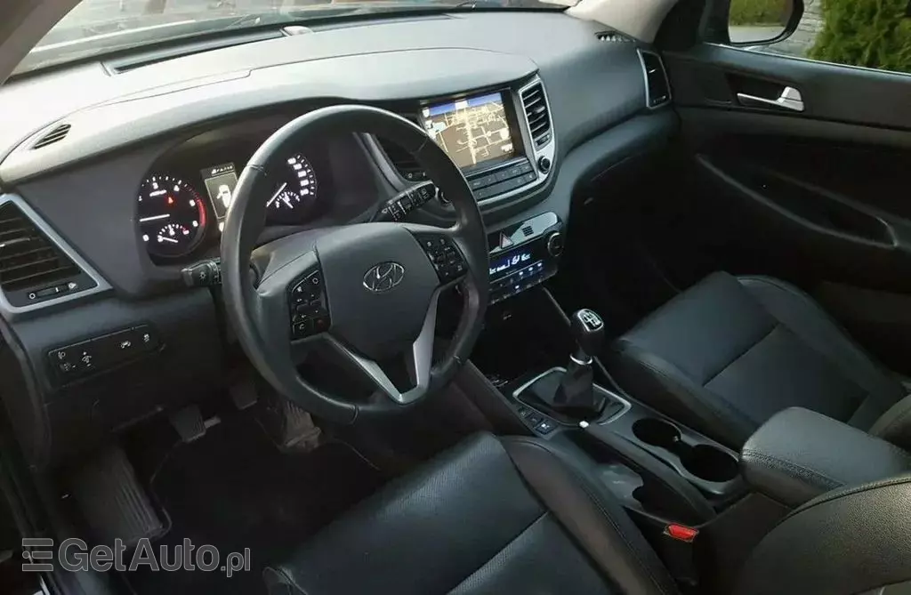 HYUNDAI Tucson 