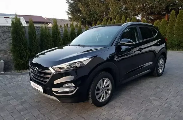 HYUNDAI Tucson 