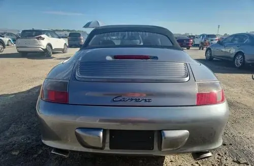 PORSCHE 911 Carrera 