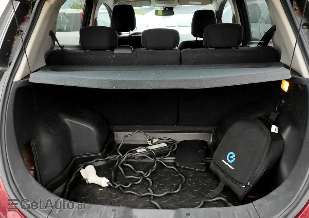 NISSAN Leaf 24 kWh (mit Batterie) Tekna