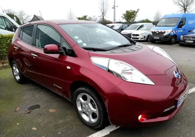 NISSAN Leaf 24 kWh (mit Batterie) Tekna
