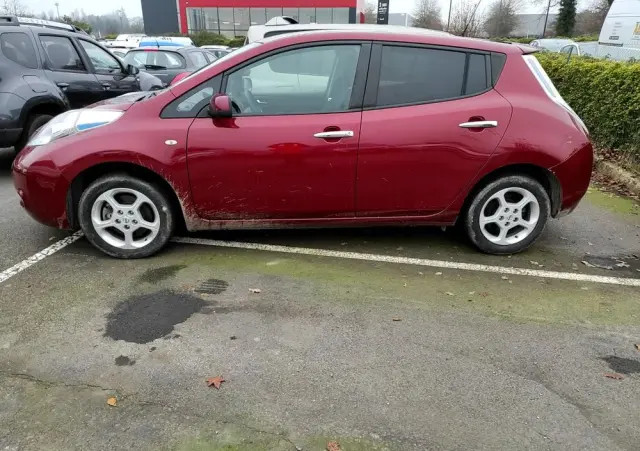 NISSAN Leaf 24 kWh (mit Batterie) Tekna