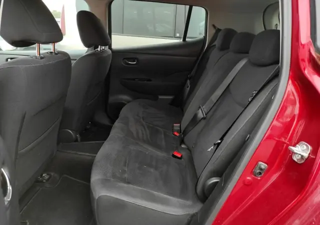 NISSAN Leaf 24 kWh (mit Batterie) Tekna