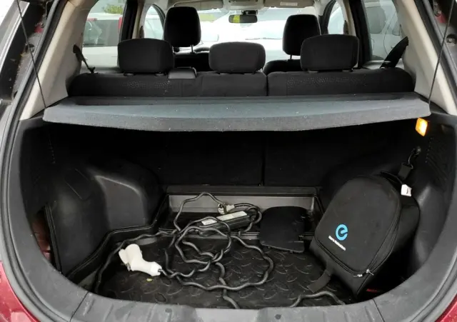 NISSAN Leaf 24 kWh (mit Batterie) Tekna