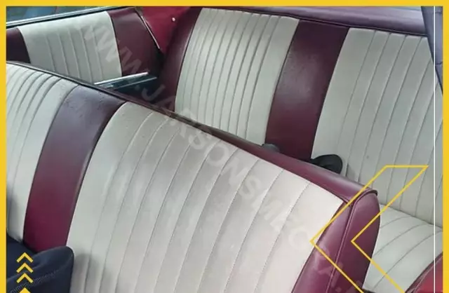 CHRYSLER Town & Country 