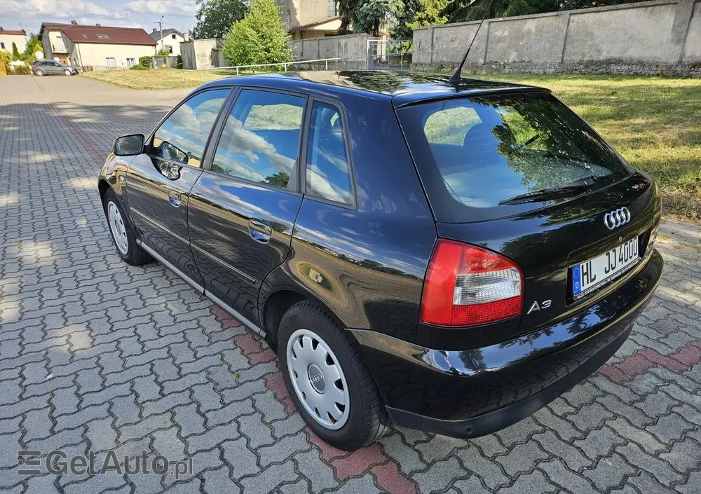 AUDI A3 1.6 Ambiente