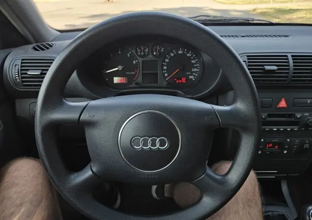 AUDI A3 1.6 Ambiente