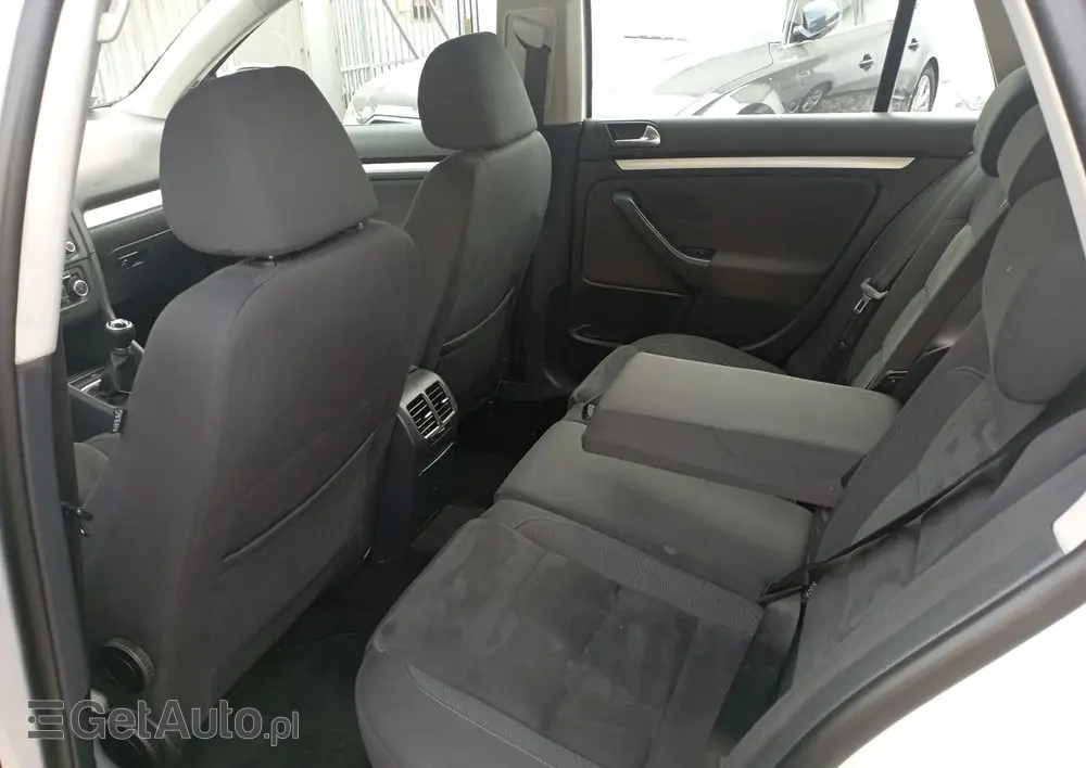 VOLKSWAGEN Golf Variant 1.6 TDI Comfortline