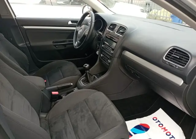 VOLKSWAGEN Golf Variant 1.6 TDI Comfortline