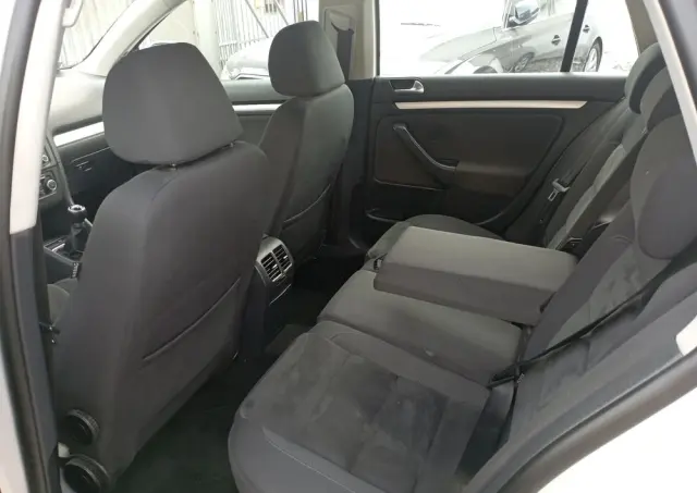 VOLKSWAGEN Golf Variant 1.6 TDI Comfortline