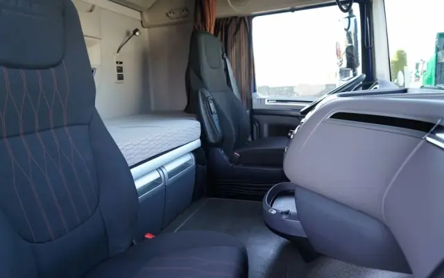 DAF XF 480 / MEGA /  SUPER SPACE CAB / LOW DECK / 2022 ROK 