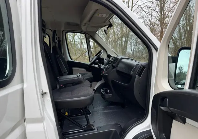 PEUGEOT Boxer Maxi 2.2 HDI 165KM L4 Brygadówka 