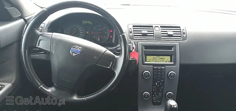VOLVO V50 D2