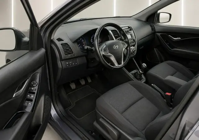 HYUNDAI Ix20 