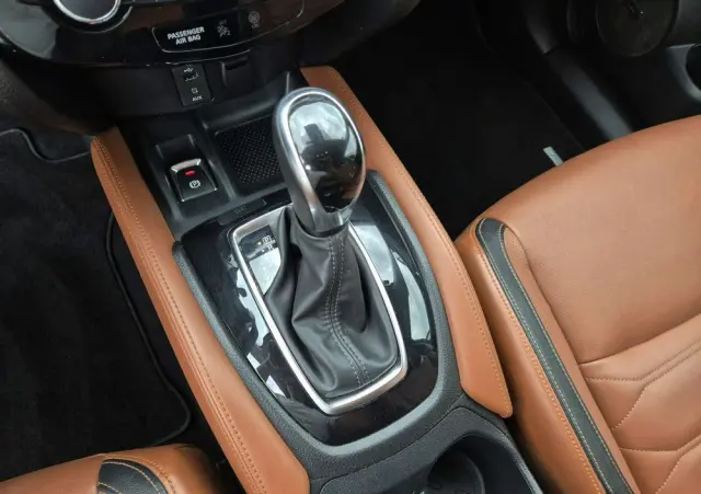 NISSAN X-Trail 1.7 dCi Tekna 4WD