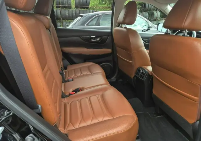 NISSAN X-Trail 1.7 dCi Tekna 4WD