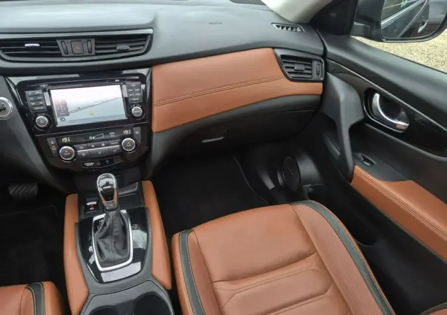 NISSAN X-Trail 1.7 dCi Tekna 4WD