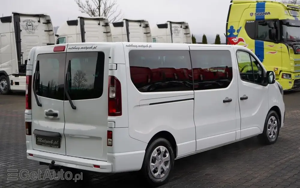 RENAULT TRAFIC III / BUS / 9 MIEJSC / PIERWSZY WŁAŚCICIEL / POLSKI SALON / 2022 ROK / 