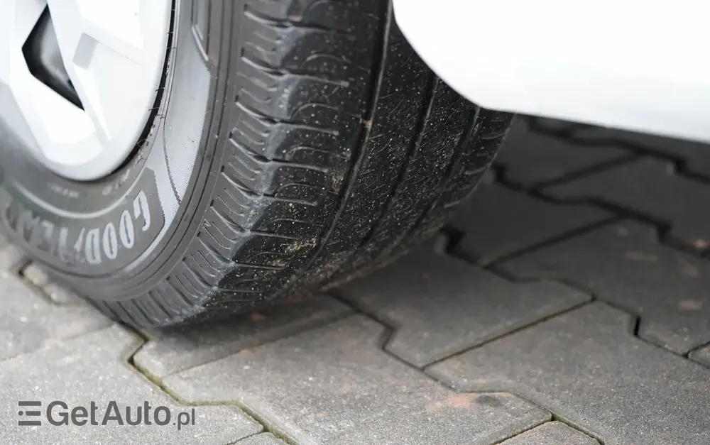 RENAULT TRAFIC III / BUS / 9 MIEJSC / PIERWSZY WŁAŚCICIEL / POLSKI SALON / 2022 ROK / 