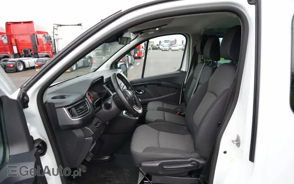 RENAULT TRAFIC III / BUS / 9 MIEJSC / PIERWSZY WŁAŚCICIEL / POLSKI SALON / 2022 ROK / 