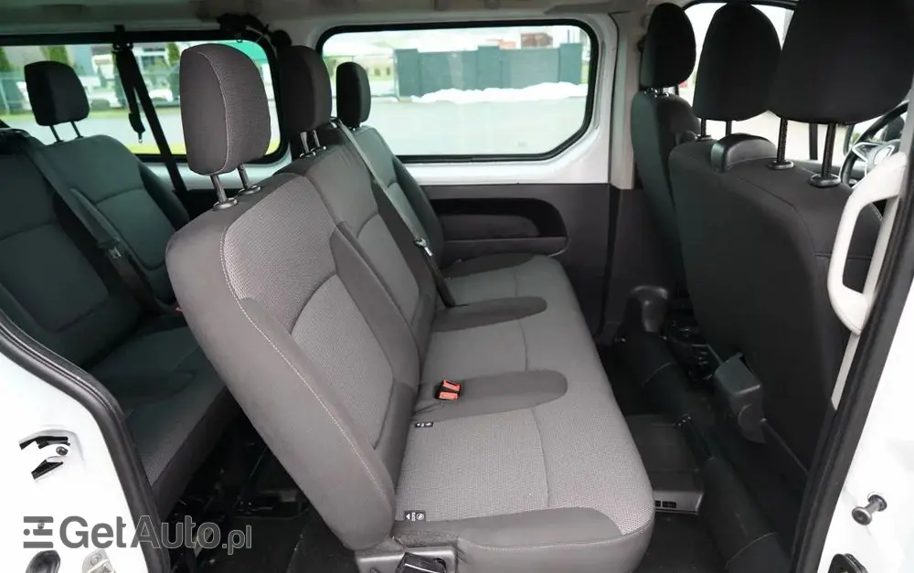 RENAULT TRAFIC III / BUS / 9 MIEJSC / PIERWSZY WŁAŚCICIEL / POLSKI SALON / 2022 ROK / 