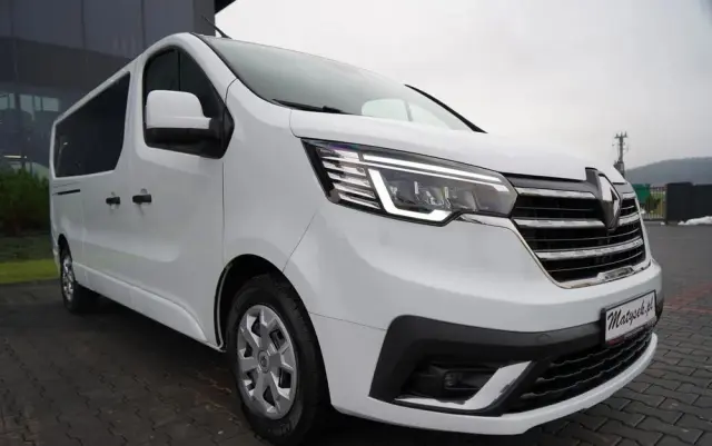 RENAULT TRAFIC III / BUS / 9 MIEJSC / PIERWSZY WŁAŚCICIEL / POLSKI SALON / 2022 ROK / 