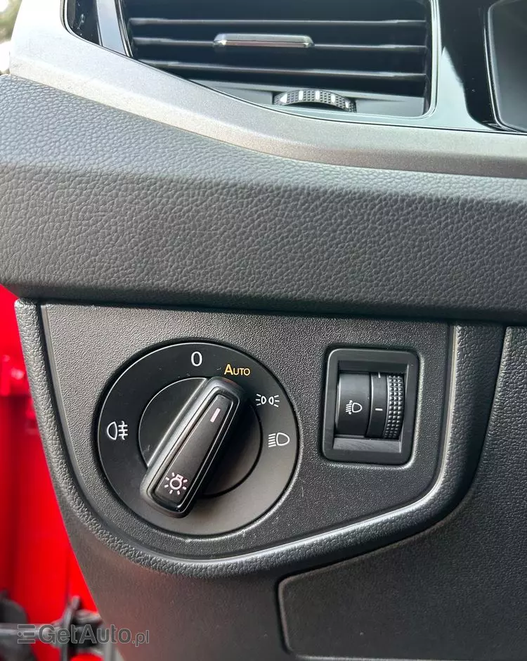 VOLKSWAGEN Polo 1.0 TSI Comfortline DSG