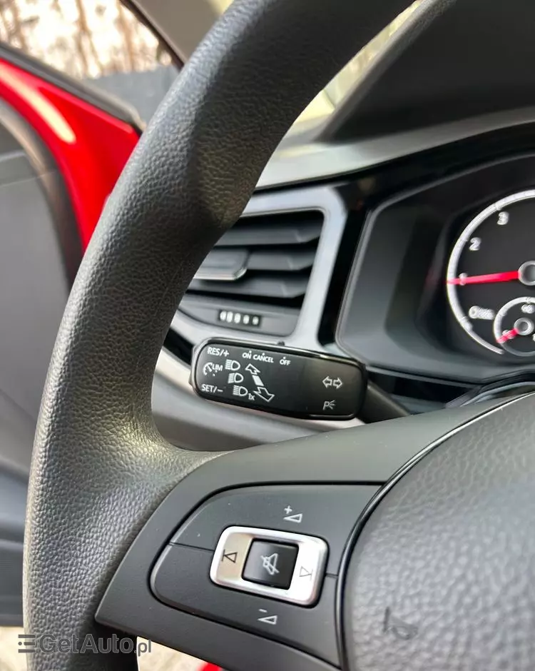 VOLKSWAGEN Polo 1.0 TSI Comfortline DSG