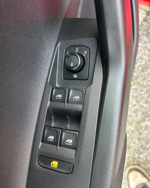 VOLKSWAGEN Polo 1.0 TSI Comfortline DSG