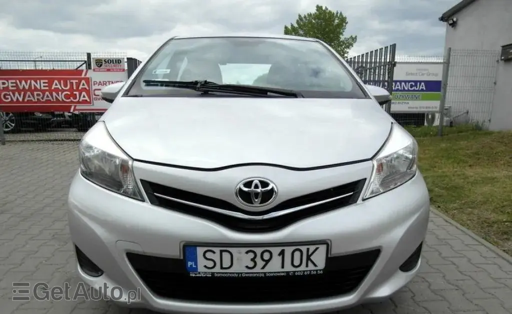 TOYOTA Yaris 
