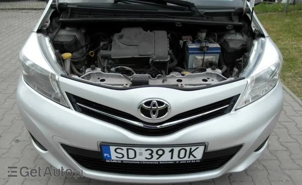 TOYOTA Yaris 