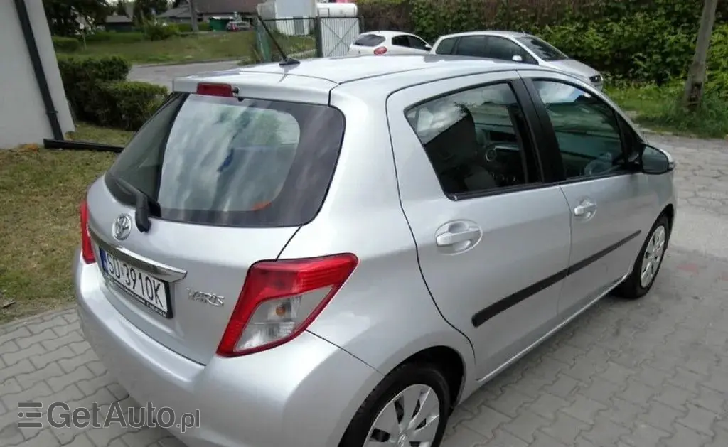 TOYOTA Yaris 