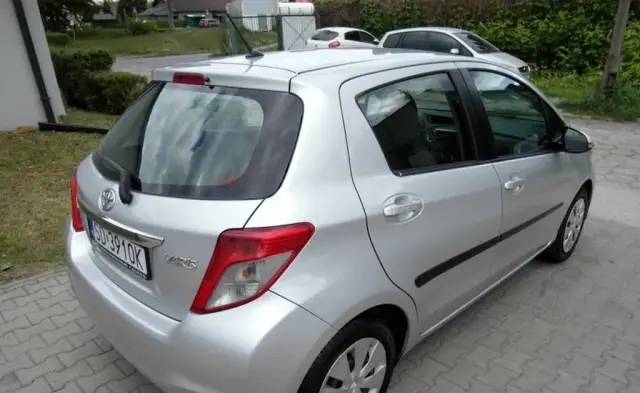 TOYOTA Yaris 